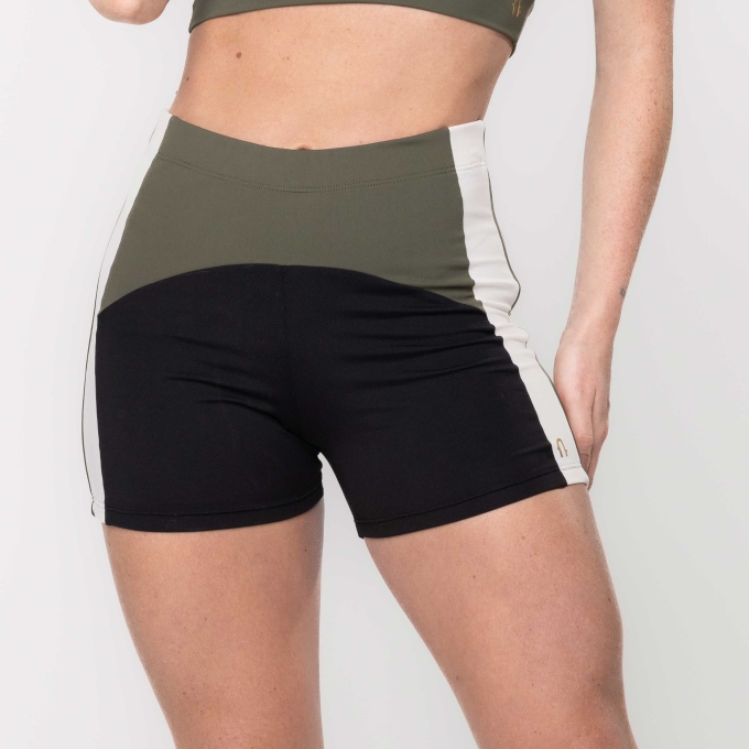 Short Deluxe Preto