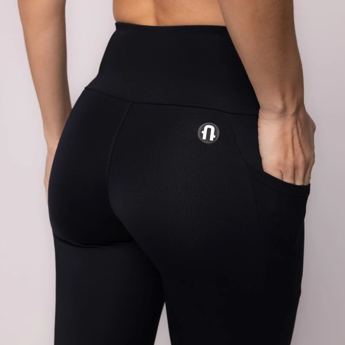 Legging com Bolsos Elevate Adaptiv Xtra Life  Preto