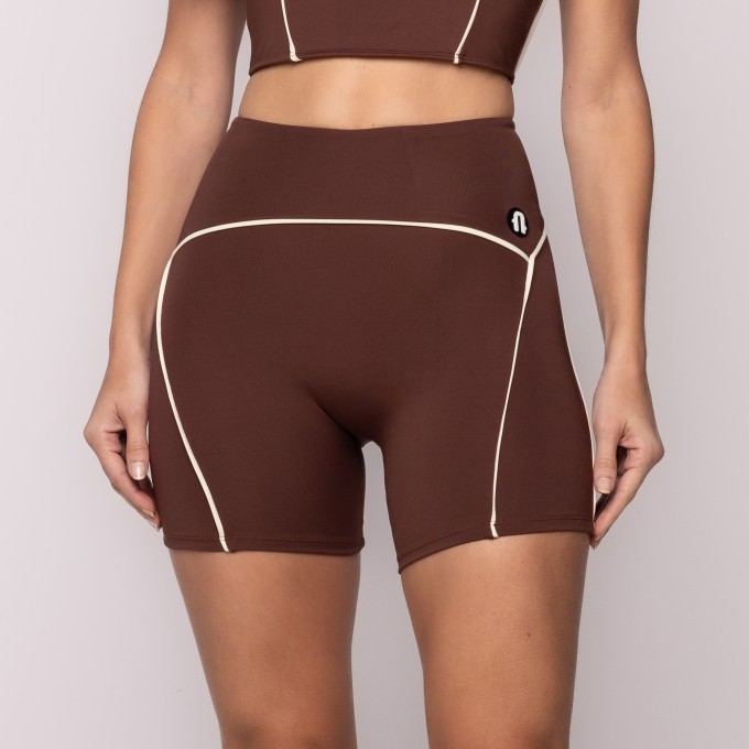 Short Pulsar Com Vivo Contrastante Expresso